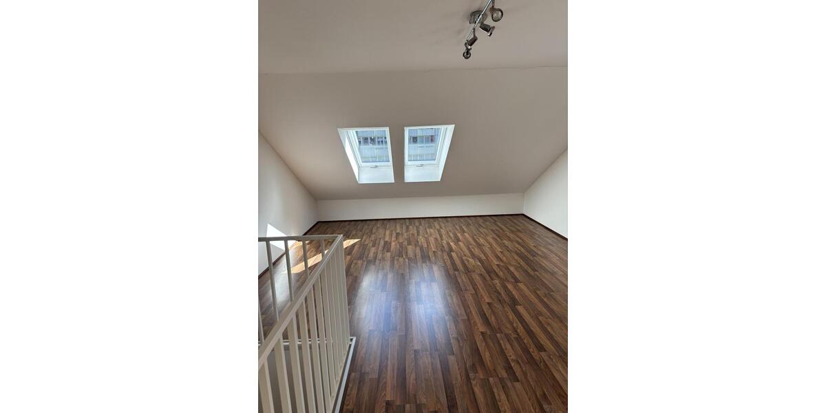 Erdgeschoßwohnung Hamburg Eimsbüttel - 3 Zimmer, 82 m&sup2;, 1.100&euro; | Angebot:26048671