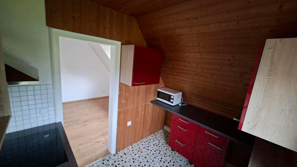 Dachgeschoßwohnung Siegen Dillnhütten - 4 Zimmer, 61 m&sup2;, 750&euro; | Angebot:24731142