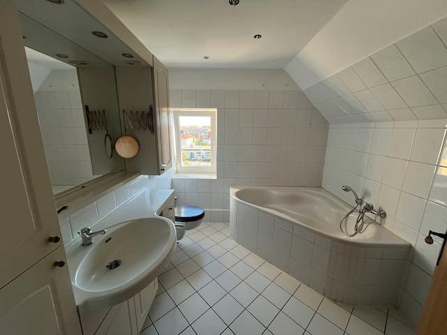 Dachgeschoßwohnung Strehla - 2 Zimmer, 50 m&sup2;, 300&euro; | Angebot:26553832