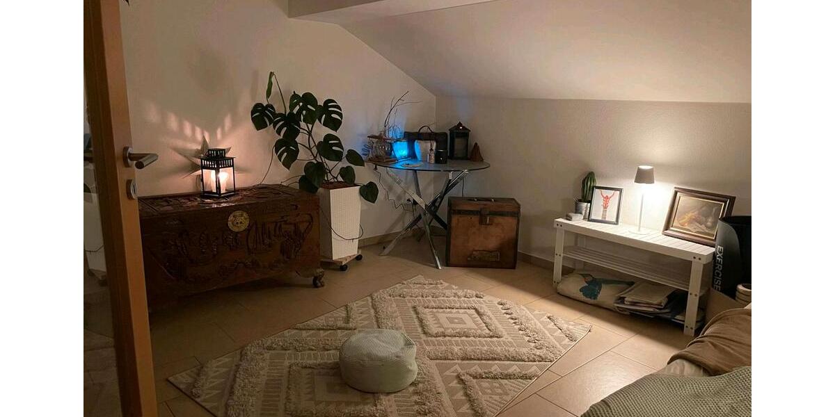 Dachgeschoßwohnung Emmering - 3 Zimmer, 82 m&sup2;, 1.130&euro; | Angebot:25964176