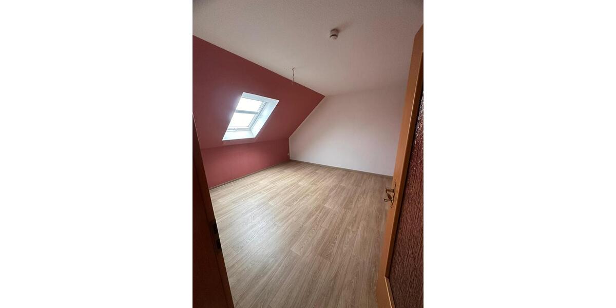 Maisonettenwohnung Eisleben (Lutherstadt) - 4 Zimmer, 87 m&sup2;, 522&euro; | Angebot:25143356