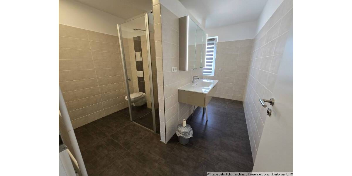 Etagenwohnung Chemnitz Adelsberg - 3 Zimmer, 138 m&sup2;, 1.518&euro; | Angebot:26435912
