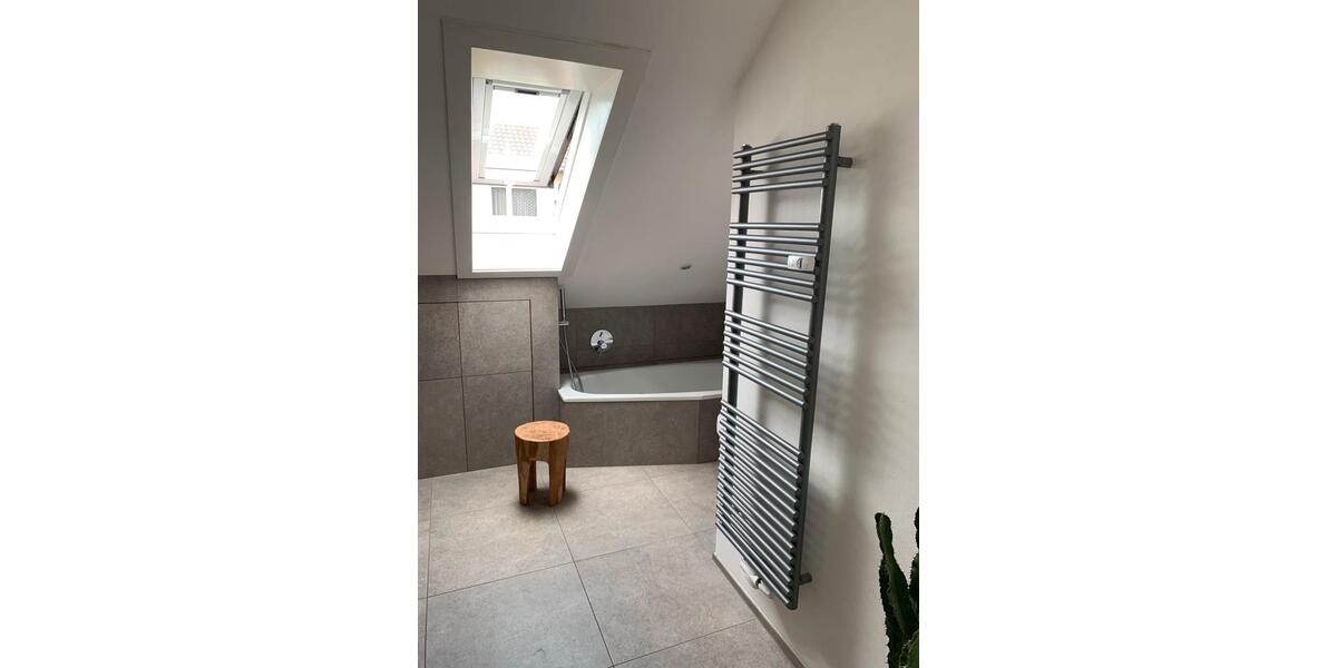 Dachgeschoßwohnung Hünfeld - 3 Zimmer, 88 m&sup2;, 970&euro; | Angebot:26197333