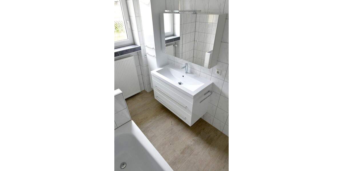 Etagenwohnung Neusitz - 3 Zimmer, 105 m&sup2;, 950&euro; | Angebot:25824676