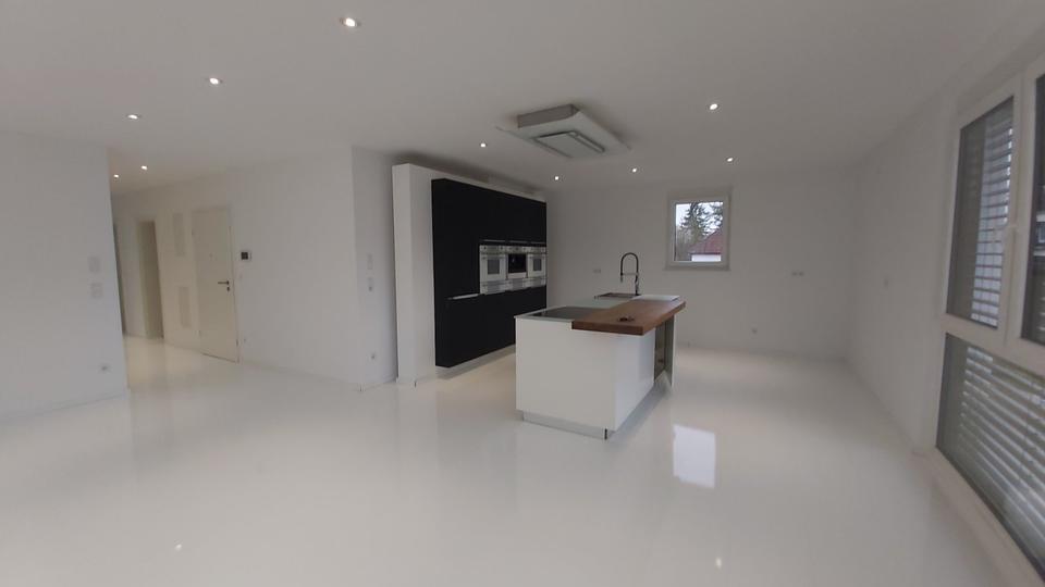 Etagenwohnung Esslingen am Neckar Brühl - 4 Zimmer, 107 m&sup2;, 1.850&euro; | Angebot:25105261