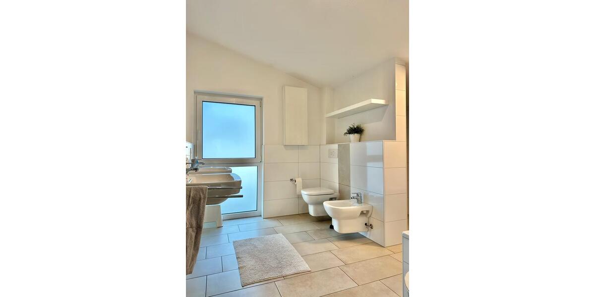 Wohnen auf Zeit Oldenburg Kreyenbrück - 5 Zimmer, 145 m&sup2;, 149&euro; | Angebot:24536048