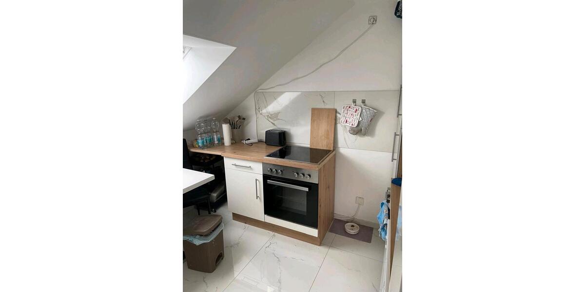 Dachgeschoßwohnung Köln Porz - 3 Zimmer, 60 m&sup2;, 1.200&euro; | Angebot:26605424