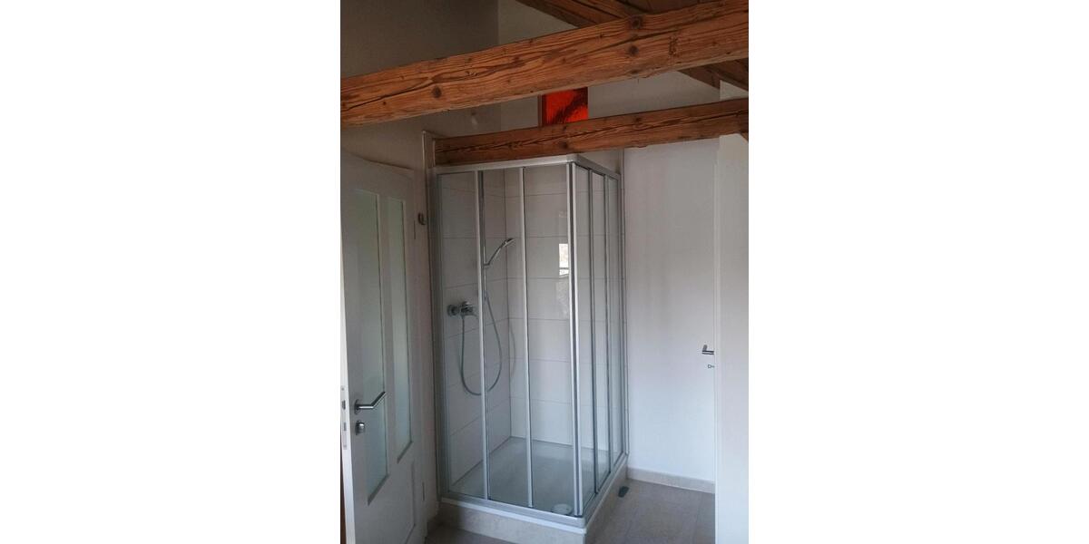 Dachgeschoßwohnung Hutthurm - 2 Zimmer, 82 m&sup2;, 600&euro; | Angebot:26602902