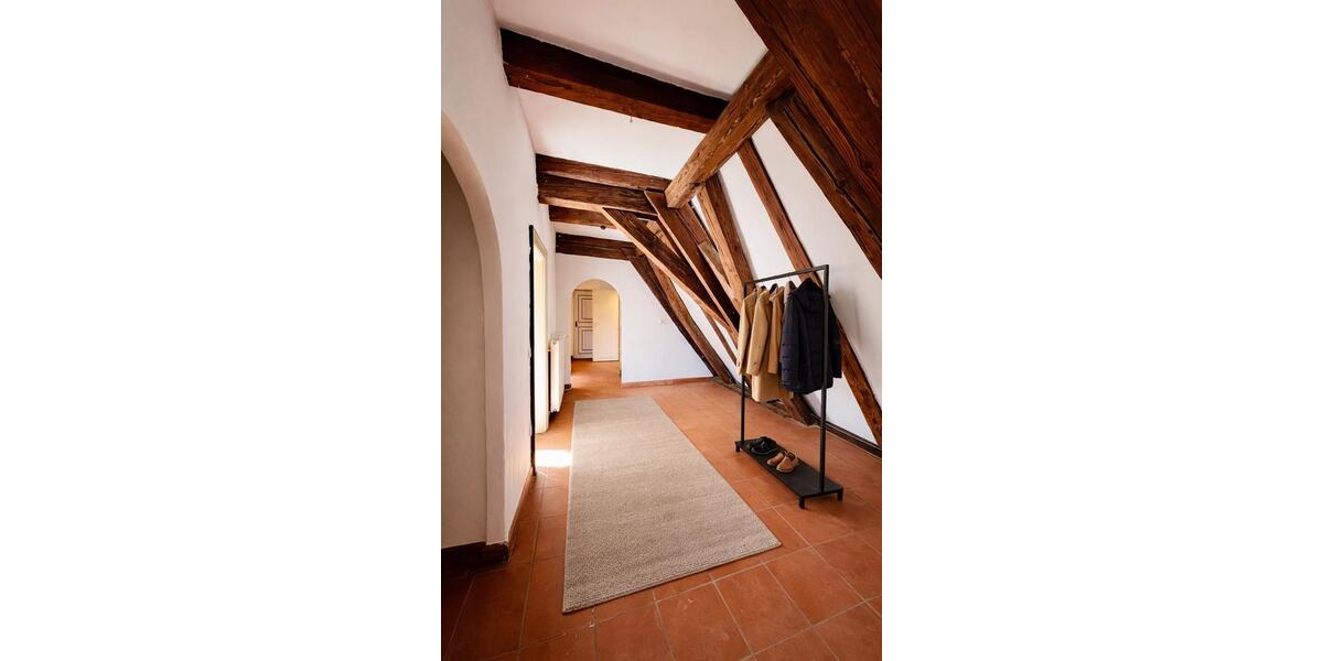 Etagenwohnung Forchheim - 3 Zimmer, 110 m&sup2;, 990&euro; | Angebot:26102580