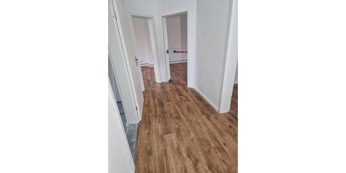 Etagenwohnung Neumünster Böcklersiedlung - 4 Zimmer, 100 m&sup2;, 1.550&euro; | Angebot:25472630