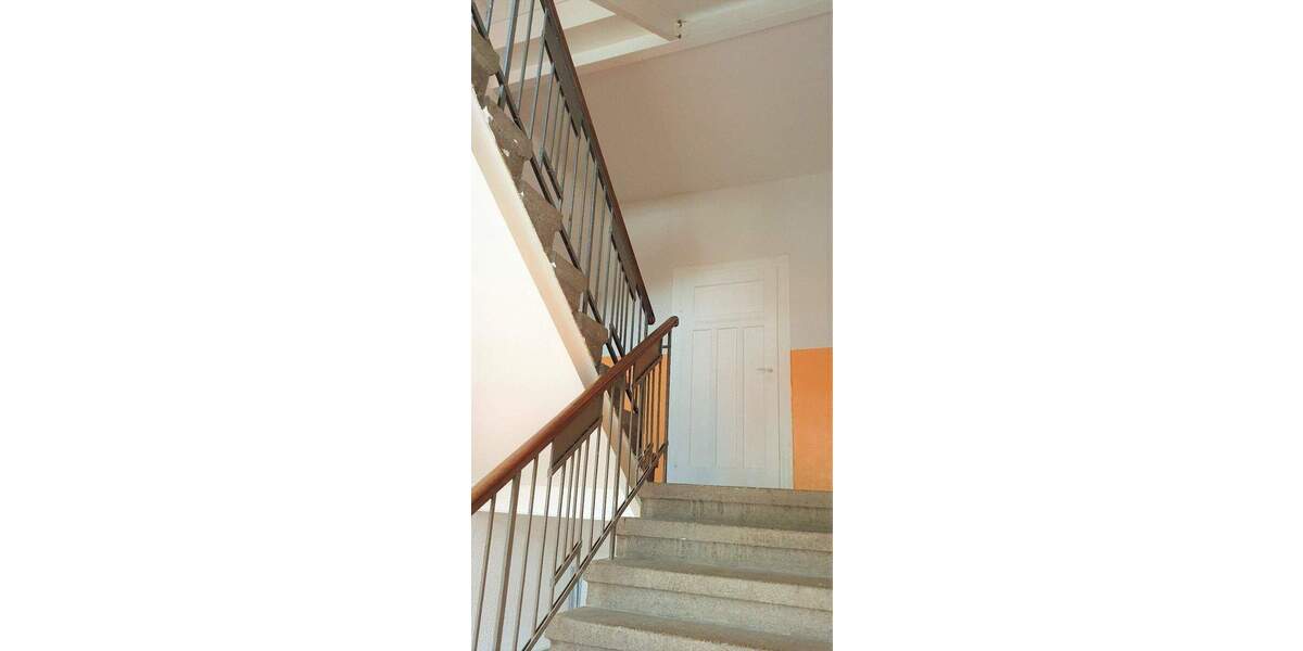 Etagenwohnung Aue - 4 Zimmer, 90 m&sup2;, 480&euro; | Angebot:25681324