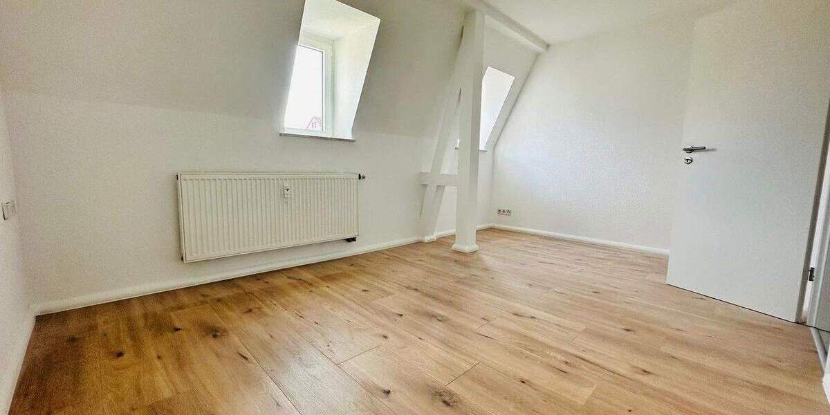 Etagenwohnung Meerane - 3 Zimmer, 71 m&sup2;, 560&euro; | Angebot:25755942