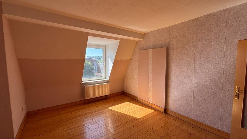 Dachgeschoßwohnung Holzminden - 6 Zimmer, 150 m&sup2;, 975&euro; | Angebot:22127584