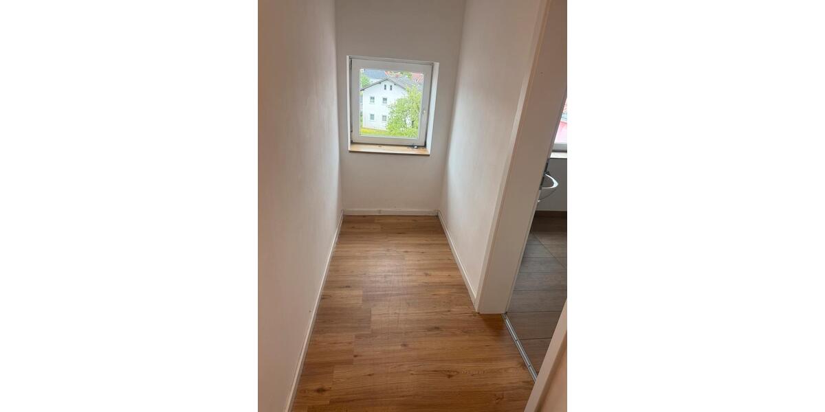 Mehrfamilienhaus, Wohnhaus Triftern - 6 Zimmer, 120 m&sup2;, 950&euro; | Angebot:26664886