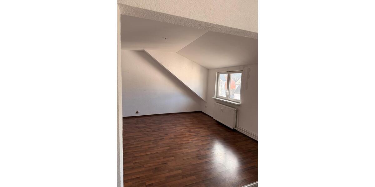 Dachgeschoßwohnung Waldbrunn (Westerwald) - 4 Zimmer, 90 m&sup2;, 750&euro; | Angebot:26038481