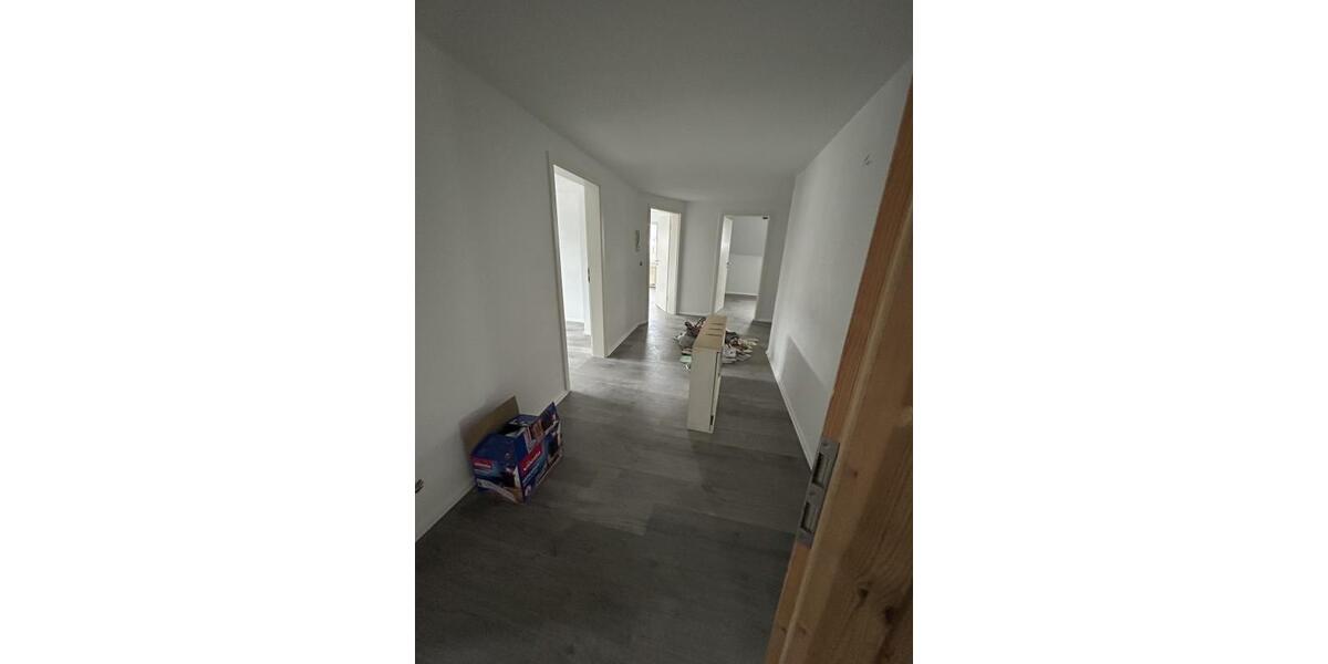 Etagenwohnung Mittweida - 4 Zimmer, 90 m&sup2;, 650&euro; | Angebot:25418293