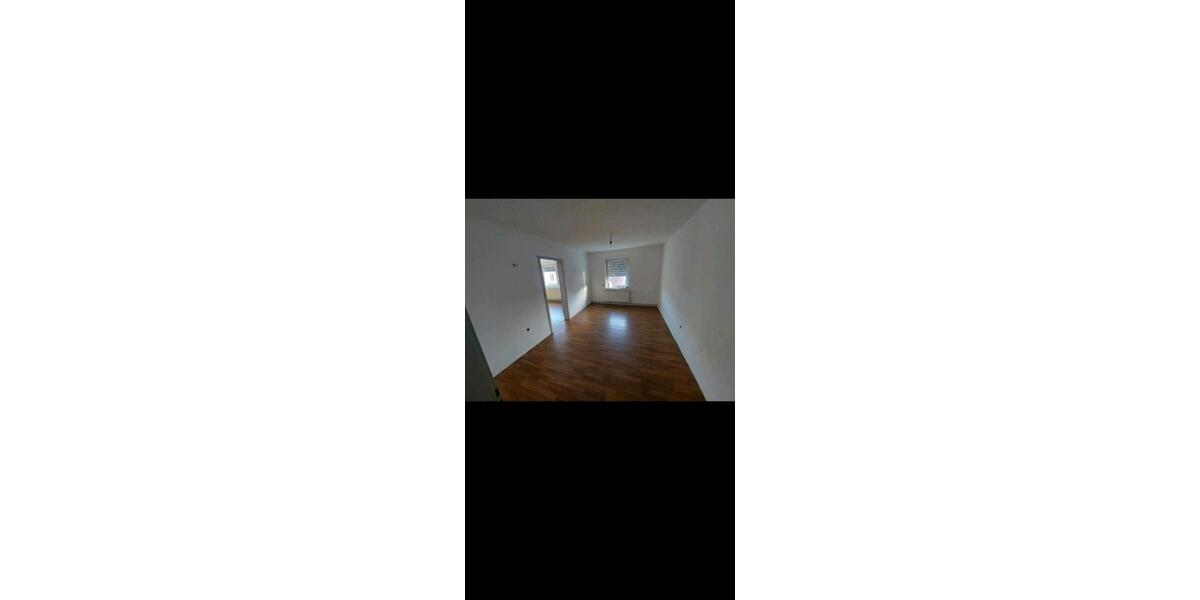 Etagenwohnung Plößberg - 3 Zimmer, 85 m&sup2;, 550&euro; | Angebot:26049386