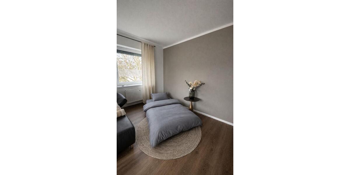 Etagenwohnung Baunatal - 3.5 Zimmer, 90 m&sup2;, 2.500&euro; | Angebot:24522860