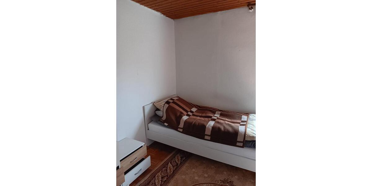 Wohnen auf Zeit Neckarwestheim - 1 Zimmer, 15 m&sup2;, 300&euro; | Angebot:26415433
