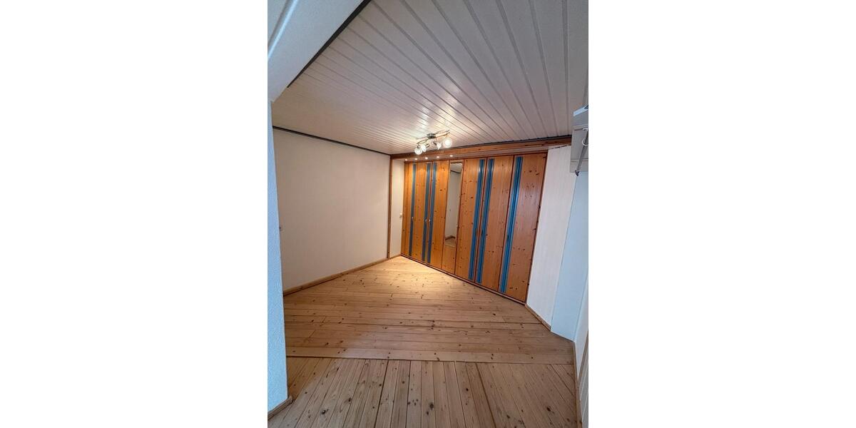 Etagenwohnung Fußgönheim - 2.5 Zimmer, 91 m&sup2;, 1.420&euro; | Angebot:25614873