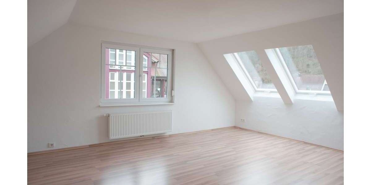 Etagenwohnung Schramberg - 1.5 Zimmer, 60 m&sup2;, 500&euro; | Angebot:27172004