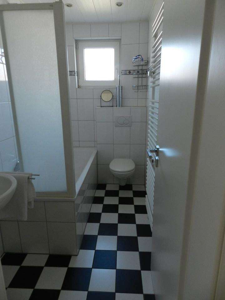 Gemütliche DG Wohnung 2ZKDB Waldnähe, Bornh.-Merten zimmer