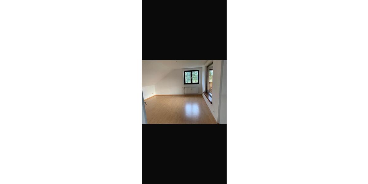 Dachgeschoßwohnung Frankenberg (Eder) - 3 Zimmer, 80 m&sup2;, 850&euro; | Angebot:26654350