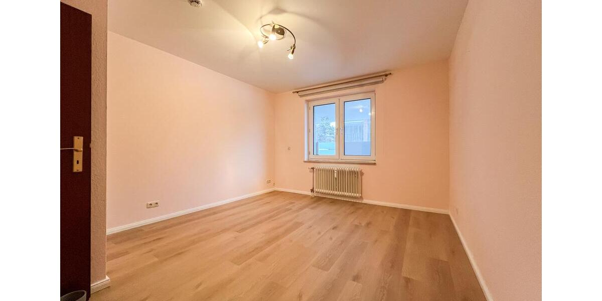 Erdgeschoßwohnung Wedel - 3 Zimmer, 81 m&sup2;, 1.180&euro; | Angebot:24703368
