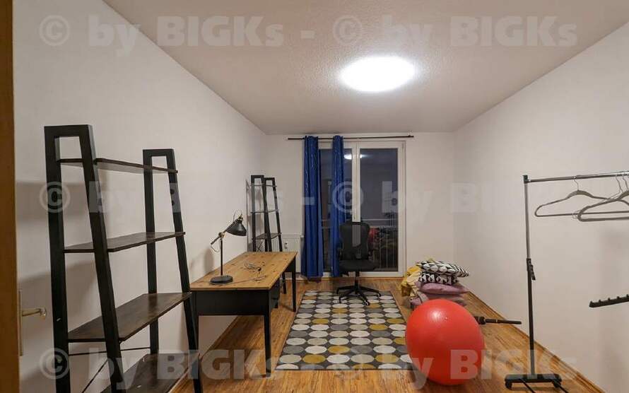 BIGKs: Suhl-Leninring: FREIE AUSSICHT - 3 Raum Wohnung Suhl,sep.Küche,Dusch-Wannenbad, Balkon (-;) 3 zimmer