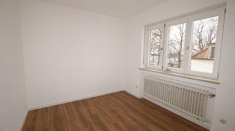 Etagenwohnung Straubing - 4 Zimmer, 103 m&sup2;, 700&euro; | Angebot:25899565
