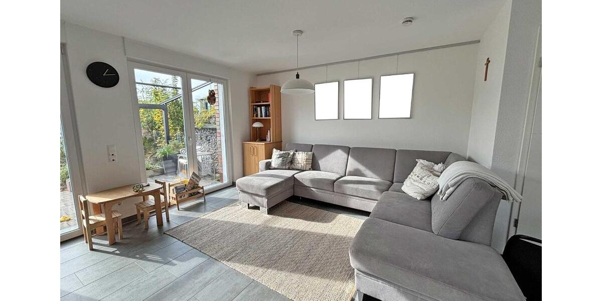 Effizient wohnen, stilvoll leben – Neubau-Doppelhaushälfte (KfW 40) mit Carportstellplatz an der Eschenallee [Z-04470] 4 zimmer