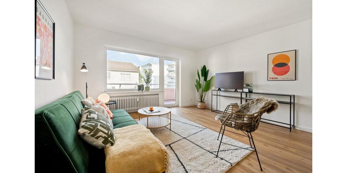 Erstbezug nach Sanierung am Waldrand: 3 Zimmer mit Balkon für 3 zimmer