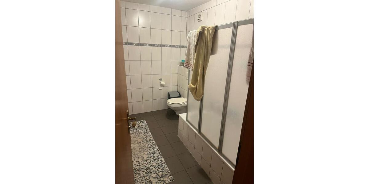 Reihenhaus Kleinlangheim - 5 Zimmer, 147 m&sup2;, 1.250&euro; | Angebot:25086117