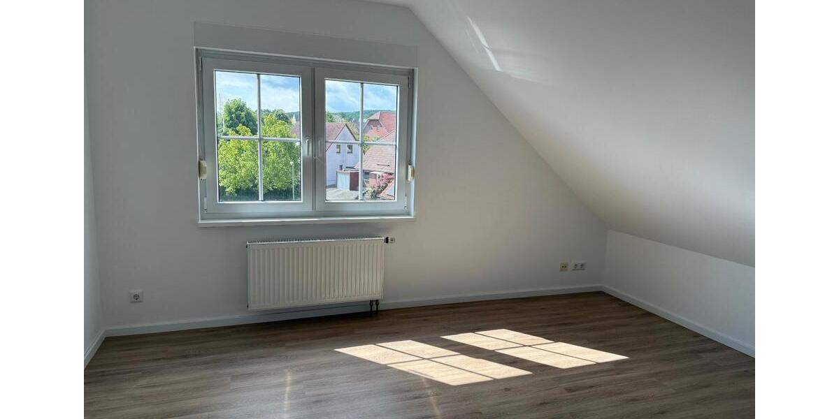Dachgeschoßwohnung Salzgitter Ortschaft Südost - 3 Zimmer, 84 m&sup2;, 950&euro; | Angebot:26693480