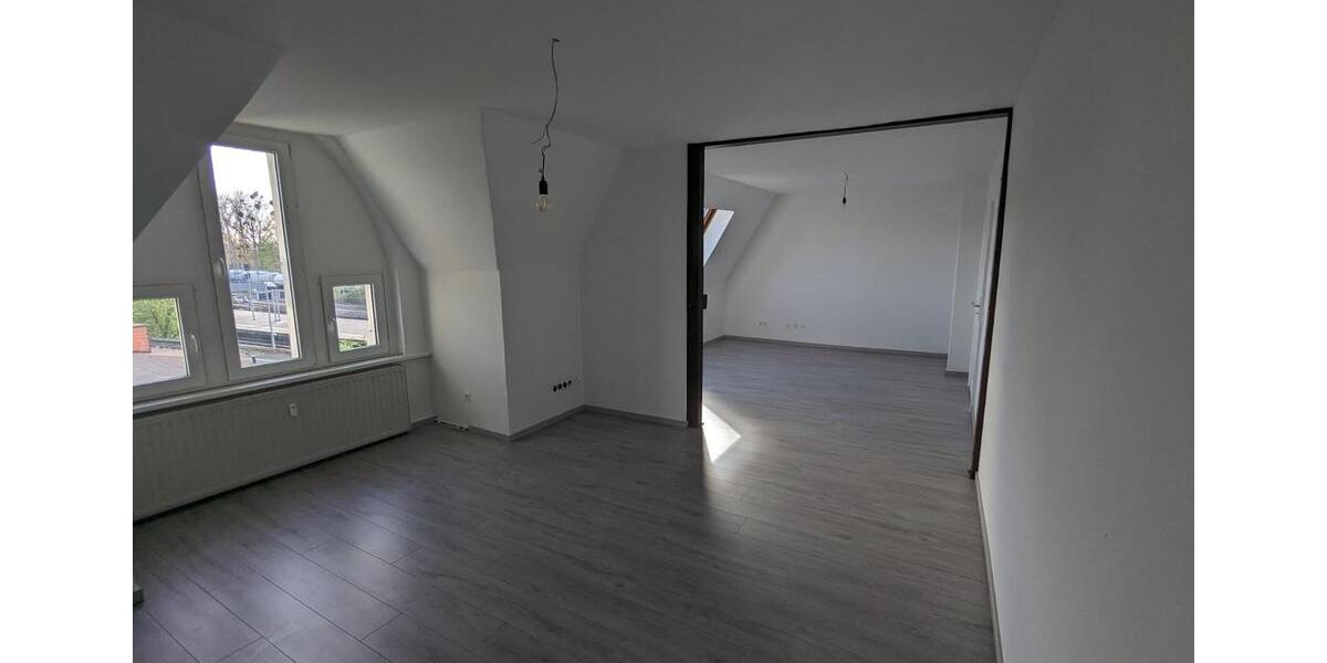 Dachgeschoßwohnung Hameln - 3.5 Zimmer, 116 m&sup2;, 930&euro; | Angebot:25354411