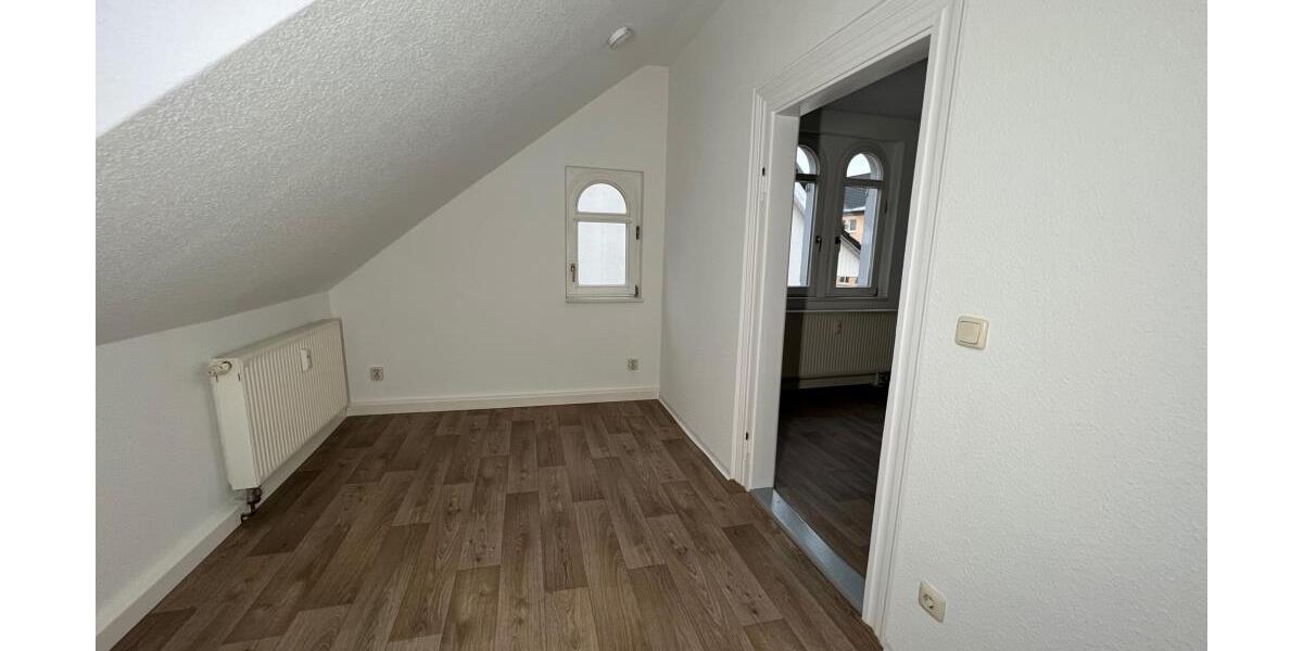 Gemütliche 3 Raum DG Wohnung mit Garten am Haus - unterhalb der Osterburg! - Dachgeschoßwohnung Weida Liebsdorf | Angebot:26146312