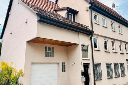 Wohnung Reutlingen Reutlingen (Kernstadt) - 6 Zimmer, 130 m&sup2;, 1.300&euro; | Angebot:26589595