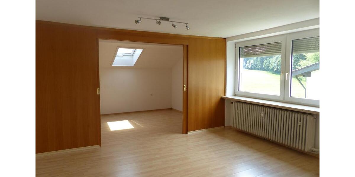 Dachgeschoßwohnung Traunstein - 2 Zimmer, 40 m&sup2;, 675&euro; | Angebot:25158120