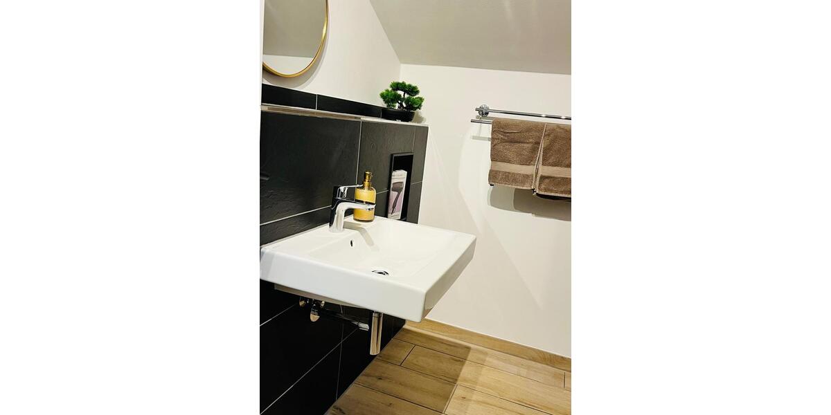 Dachgeschoßwohnung Zossen - 4 Zimmer, 70 m&sup2;, 150&euro; | Angebot:26223942