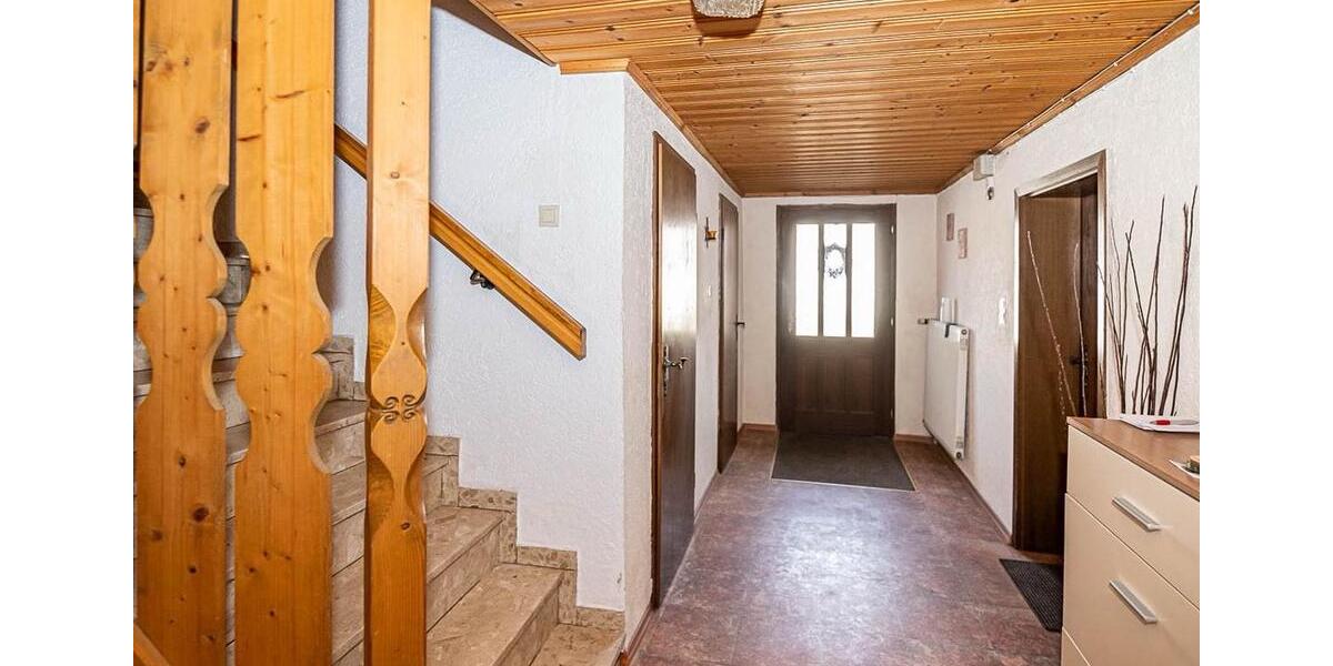 Große Wohnung in Hinterbuchberg Neukirchen 8 zimmer