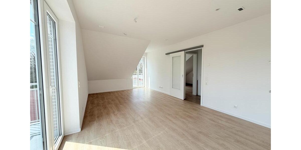 Dachgeschoßwohnung Oldenburg Etzhorn - 2 Zimmer, 64 m&sup2;, 1.160&euro; | Angebot:26148346