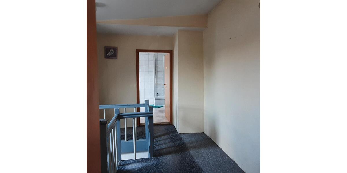 Dachgeschoßwohnung Nienburg (Saale) - 3 Zimmer, 89 m&sup2;, 590&euro; | Angebot:26325715