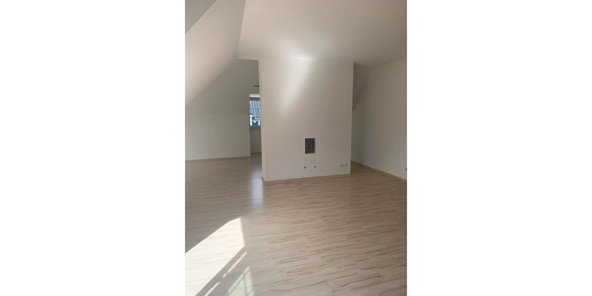 Maisonettenwohnung Frankfurt (Oder) - 4 Zimmer, 124 m&sup2;, 868&euro; | Angebot:26652443