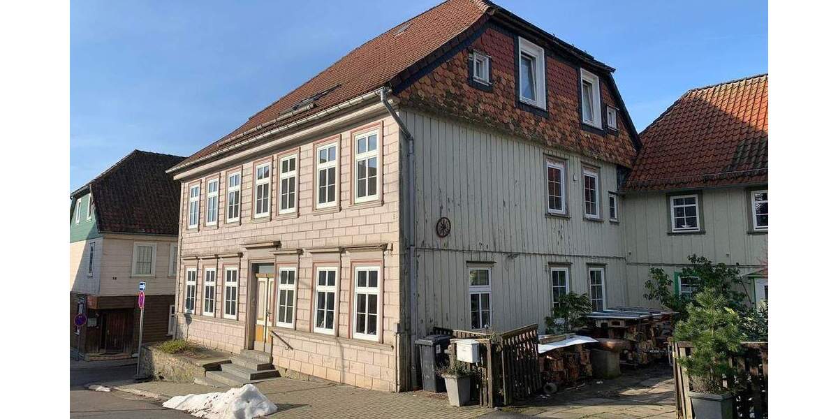 *Erstbezug nach Komplettsanierung! 2-Zi-Wohnung mit neuer Einbauküche u. saniertem Duschbad* 2 zimmer