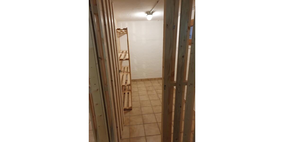 Hochparterre Wiesbaden Nordost - 3 Zimmer, 84 m&sup2;, 1.260&euro; | Angebot:24850707