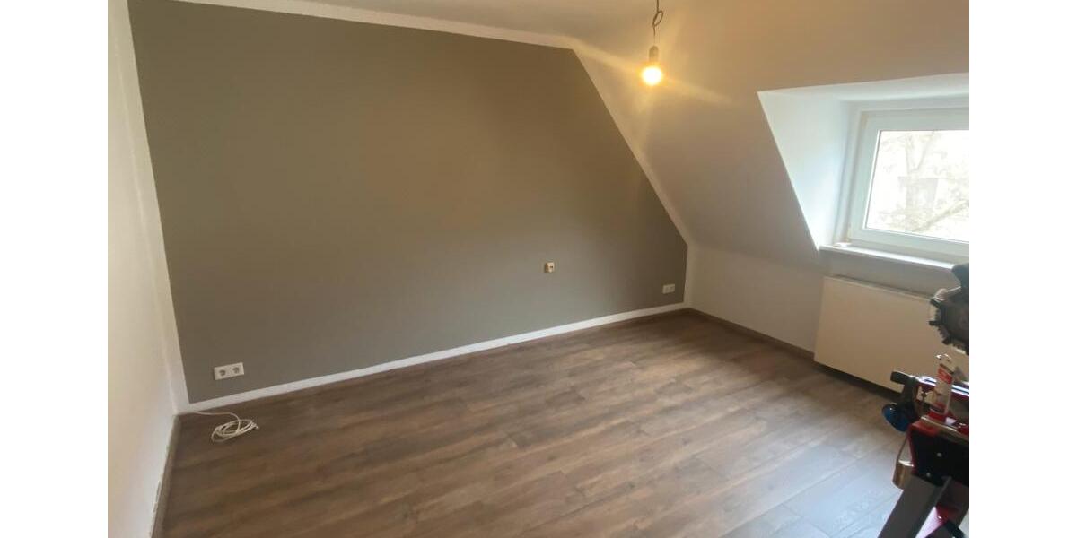2,5 Zimmer DG-Wohnung zentral in Erle gelegen. 2 zimmer