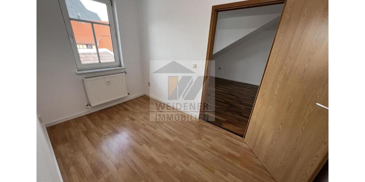 Dachgeschoßwohnung Weida - 4.5 Zimmer, 99 m&sup2;, 495&euro; | Angebot:22310211