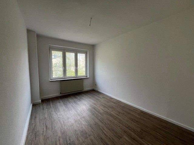 Etagenwohnung Zwickau Pölbitz - 3 Zimmer, 73 m&sup2;, 475&euro; | Angebot:26826651