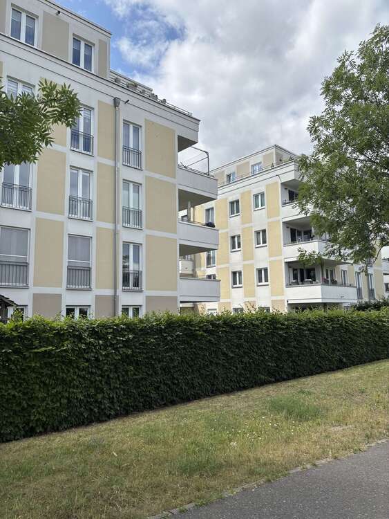 Wohnung zum Mieten in Berlin 1.628 € 98.13 m² 4 zimmer
