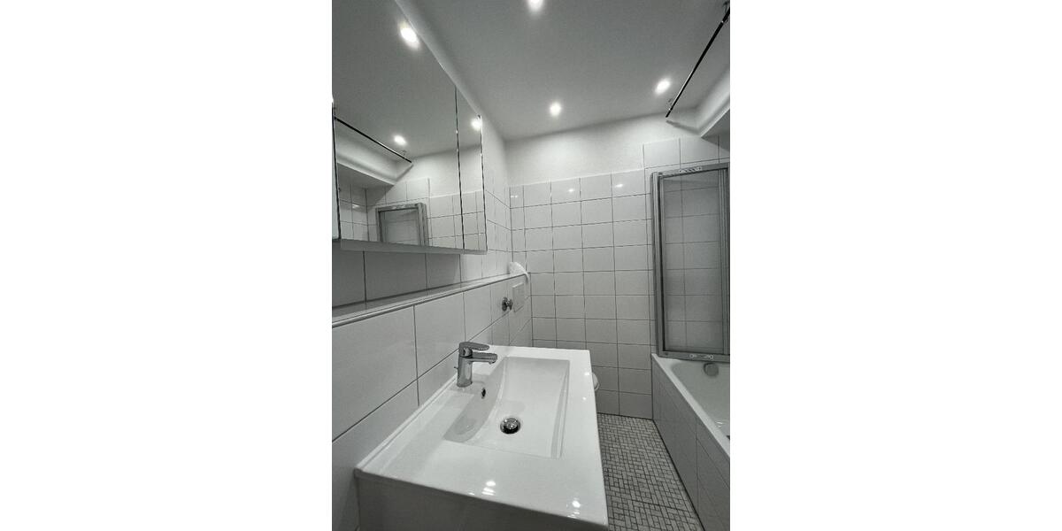 Wohnen im Kaiserviertel, helle neu renovierte ca. 81 m² Wohnung im 4. OG! 3 zimmer